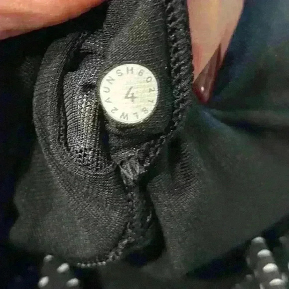 Lululemon Energy Bra
Infinity Energy Bra Alpine White Black 4 - Picture 5 of 6